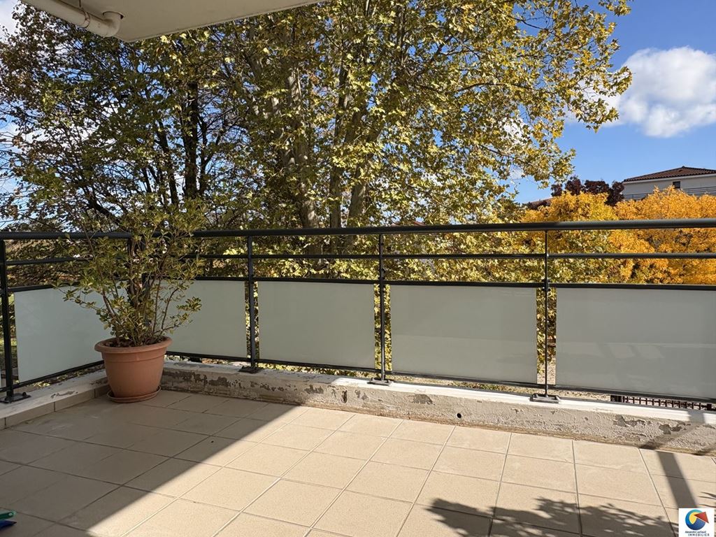 Appartement T3 ST BONNET DE MURE (69720) Alexandre Lachaud IMMOBILIER Appartement T3 ST BONNET DE MURE (69720) Alexandre Lachaud IMMOBILIER