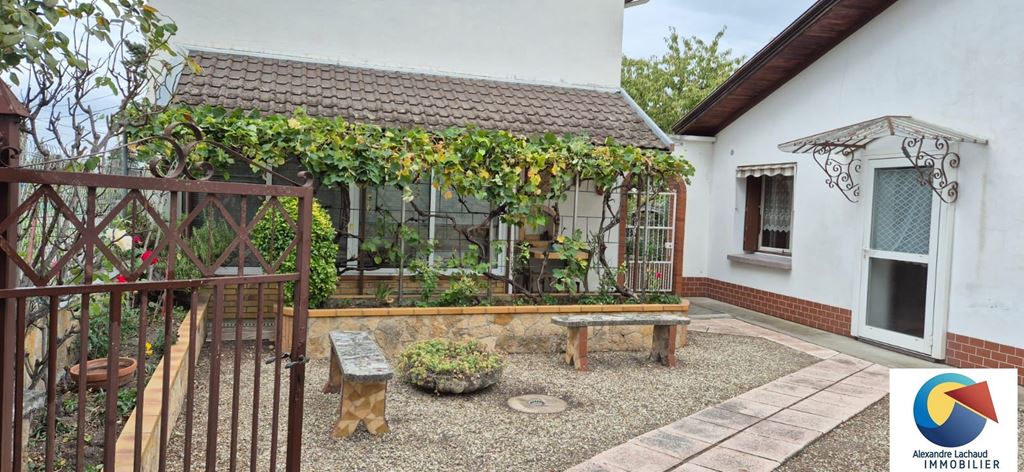 Maison BOURGOIN JALLIEU 209000€ Alexandre Lachaud IMMOBILIER Maison BOURGOIN JALLIEU 209000€ Alexandre Lachaud IMMOBILIER