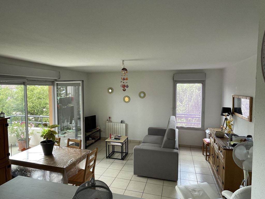 Appartement T2 LA VERPILLIERE (38290) Alexandre Lachaud IMMOBILIER Appartement T2 LA VERPILLIERE (38290) Alexandre Lachaud IMMOBILIER
