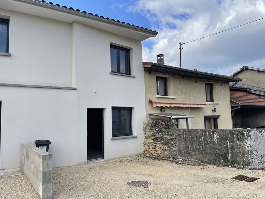 Maison de village FOUR 105000€ Alexandre Lachaud IMMOBILIER Maison de village FOUR 105000€ Alexandre Lachaud IMMOBILIER