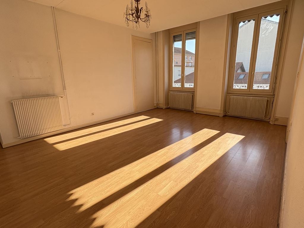 Appartement T3 BOURGOIN JALLIEU 140000€ Alexandre Lachaud IMMOBILIER
